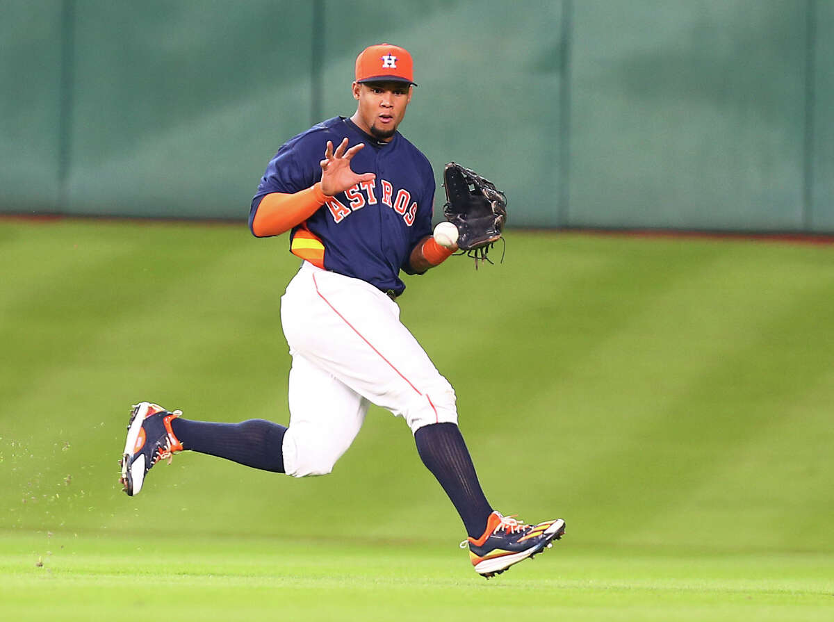 The Rangers likely will call up former Astro Carlos Gomez from Class AAA on Thursday to start in left field, a position currently manned by a platoon.﻿