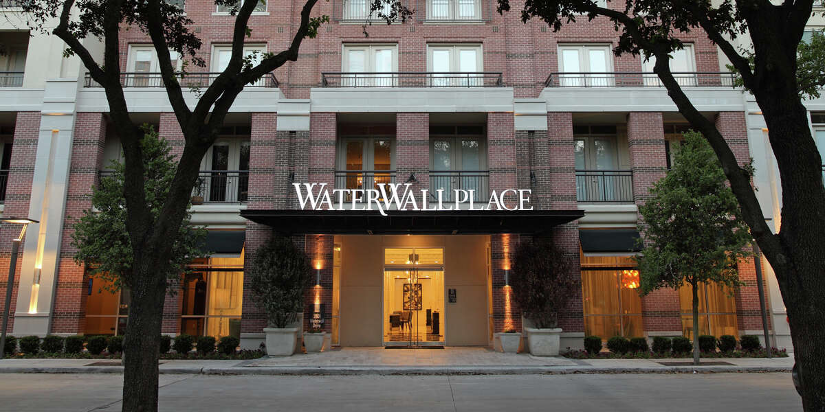 Hines’ Galleria-area apartment complex WaterWall Place.