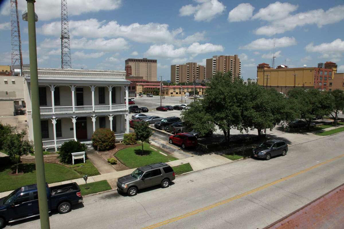 Local developer GrayStreet Partners has added to its fast-growing presence in the area around the incipient tech district on Houston Street with the purchase of this property along Alamo Street.