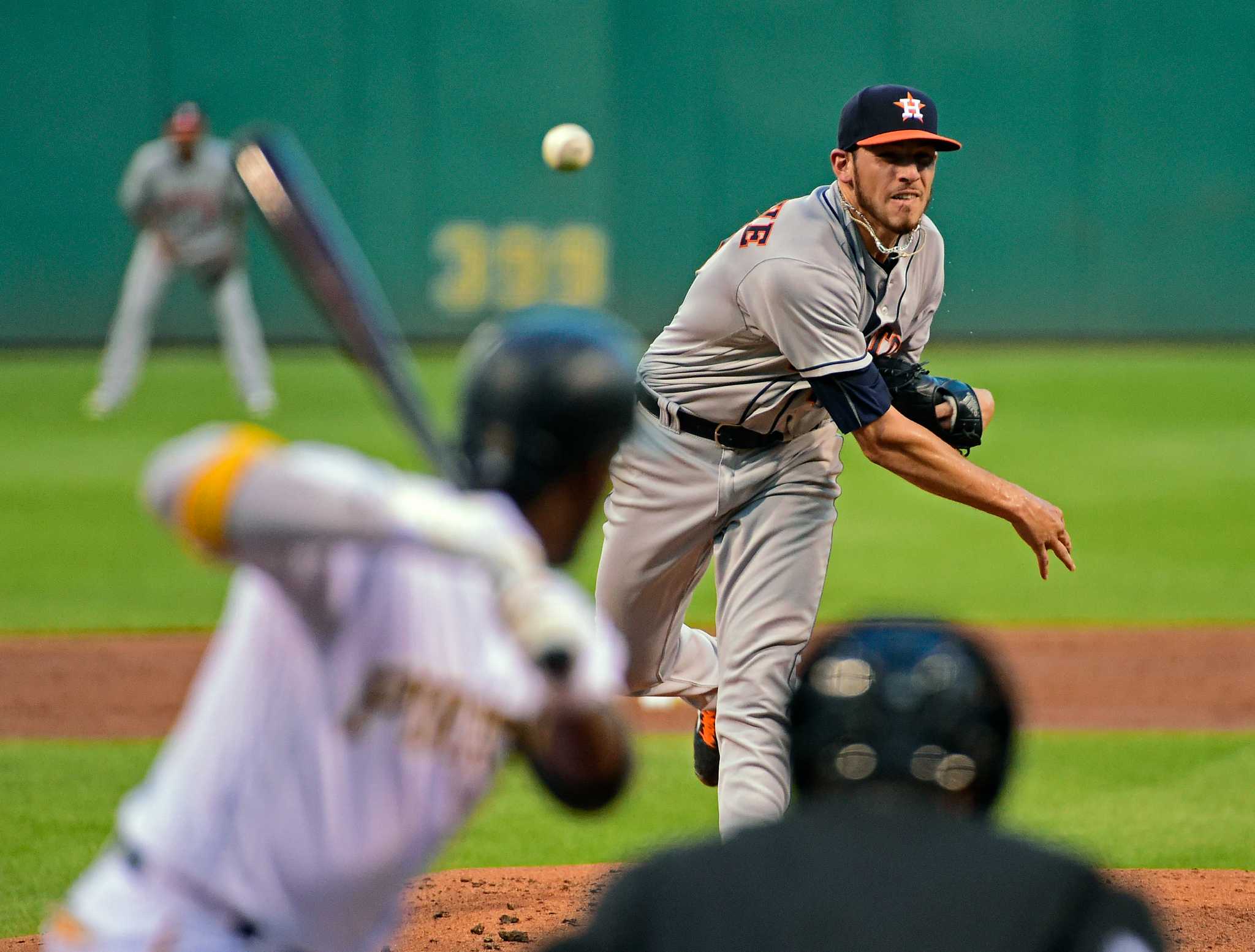 Ken Giles takes over closer role for Astros