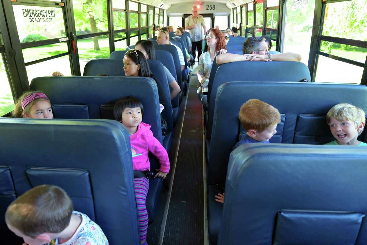 Tears turn to cheers on kindergartners' trial school bus run