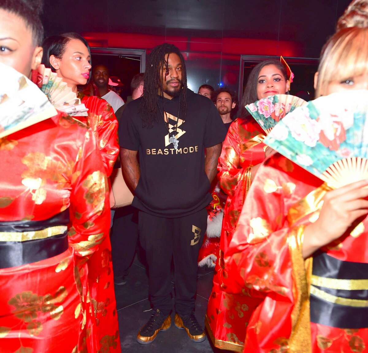 Former Seahawks RB Marshawn Lynch practices with Cal in Australia