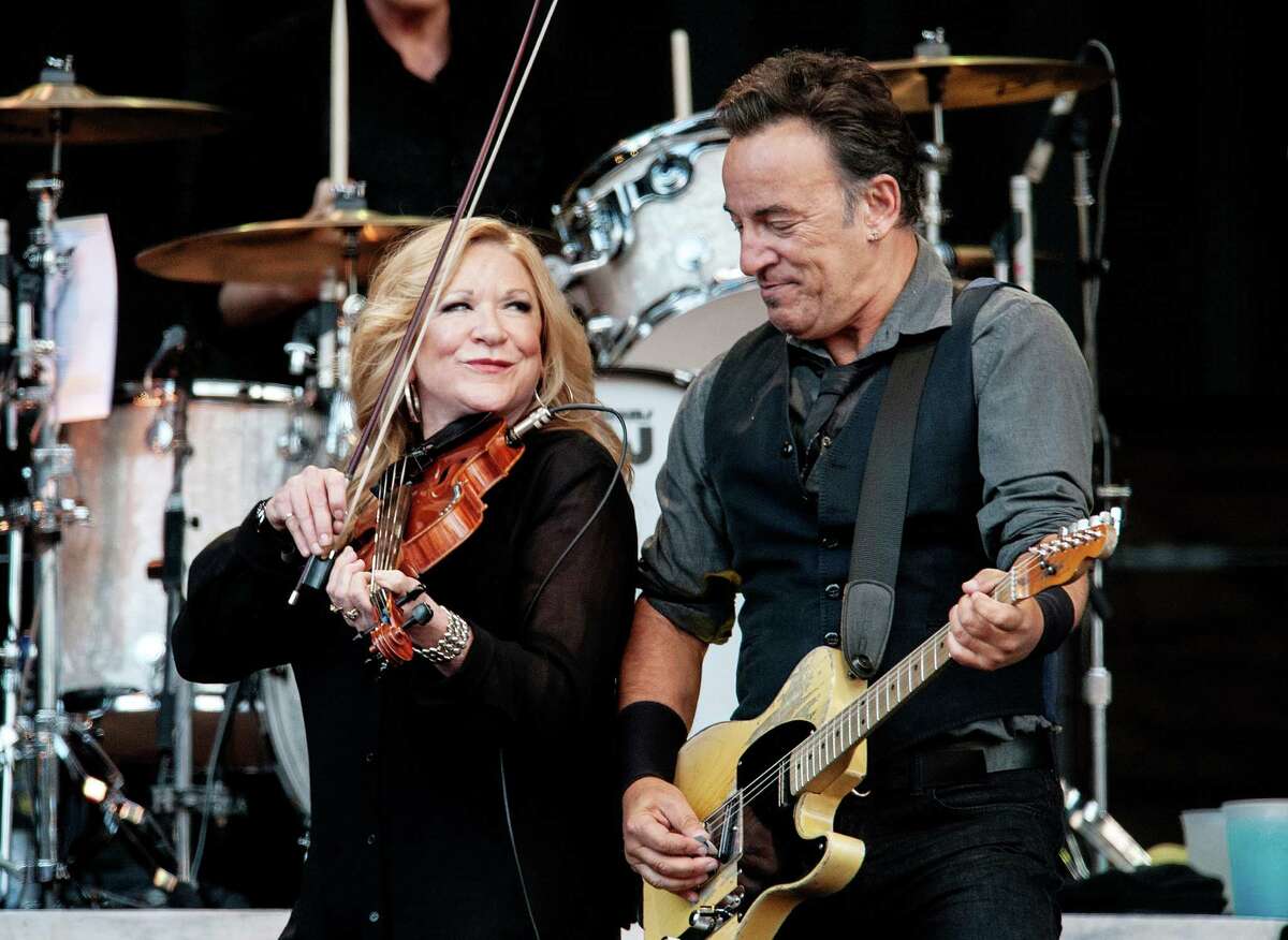 Stratford man paying settlement to Springsteen violinist