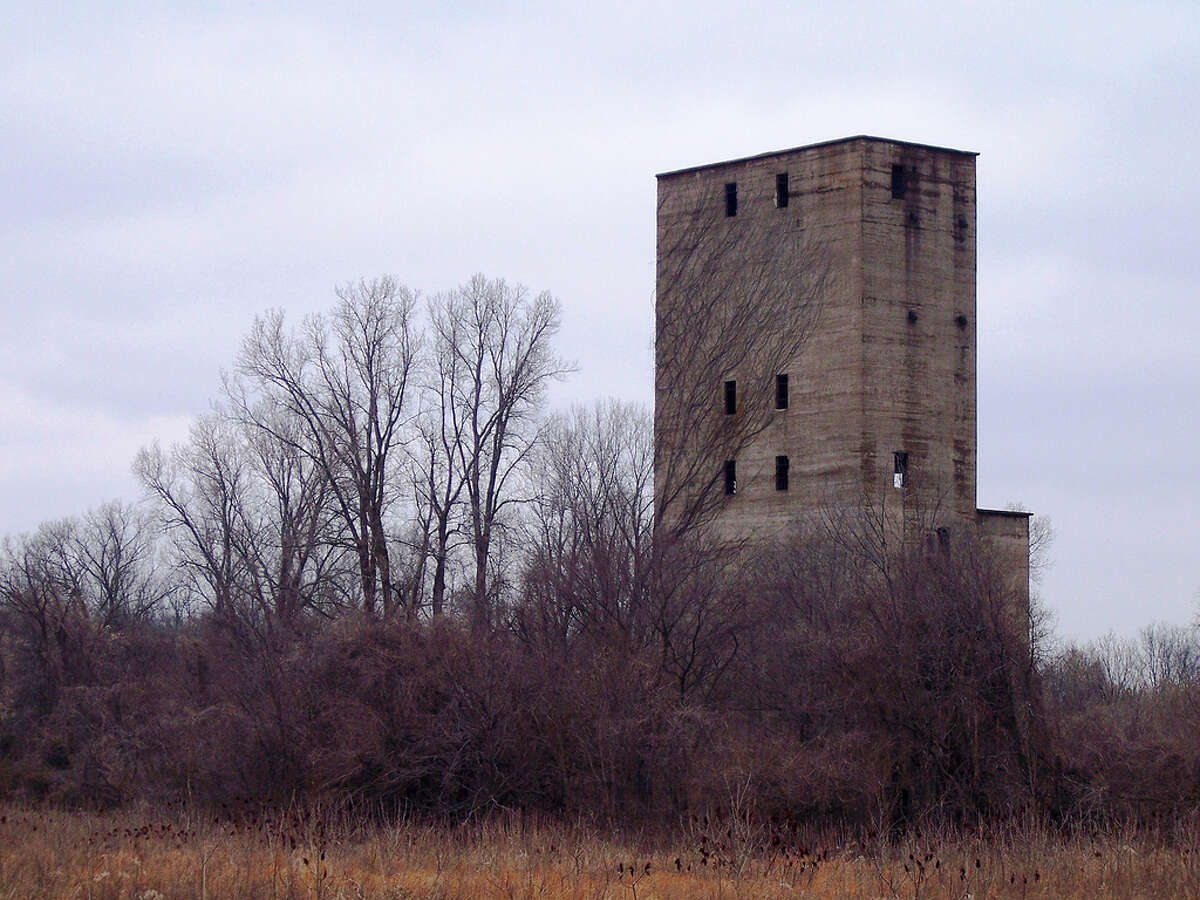 Creepy photos show abandoned town of Cairo, Illinois years after