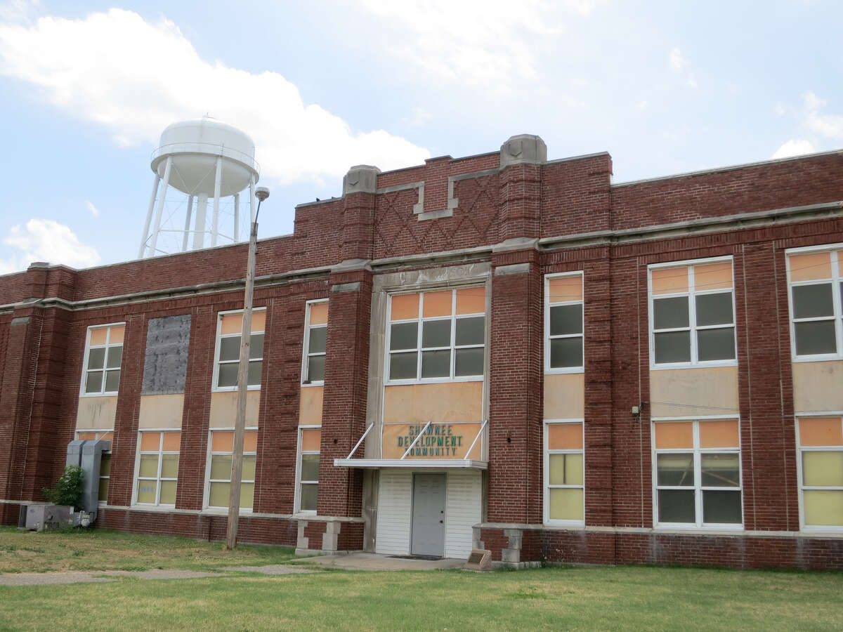 Creepy photos show abandoned town of Cairo, Illinois years after ...