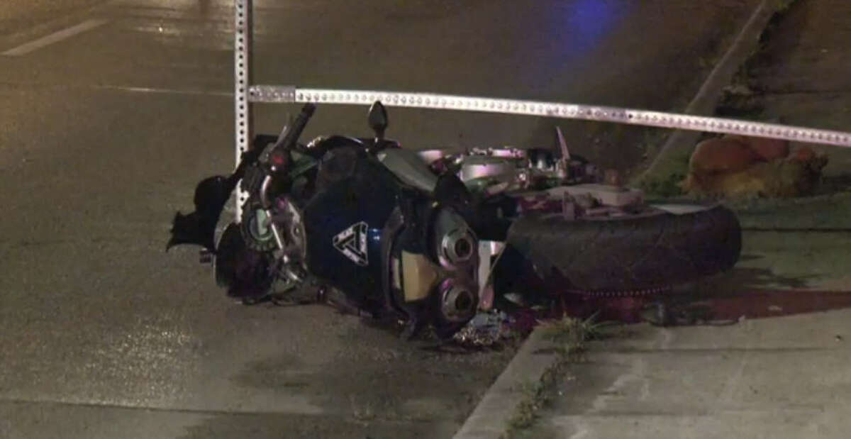 1 killed in Pasadena motorcycle wreck