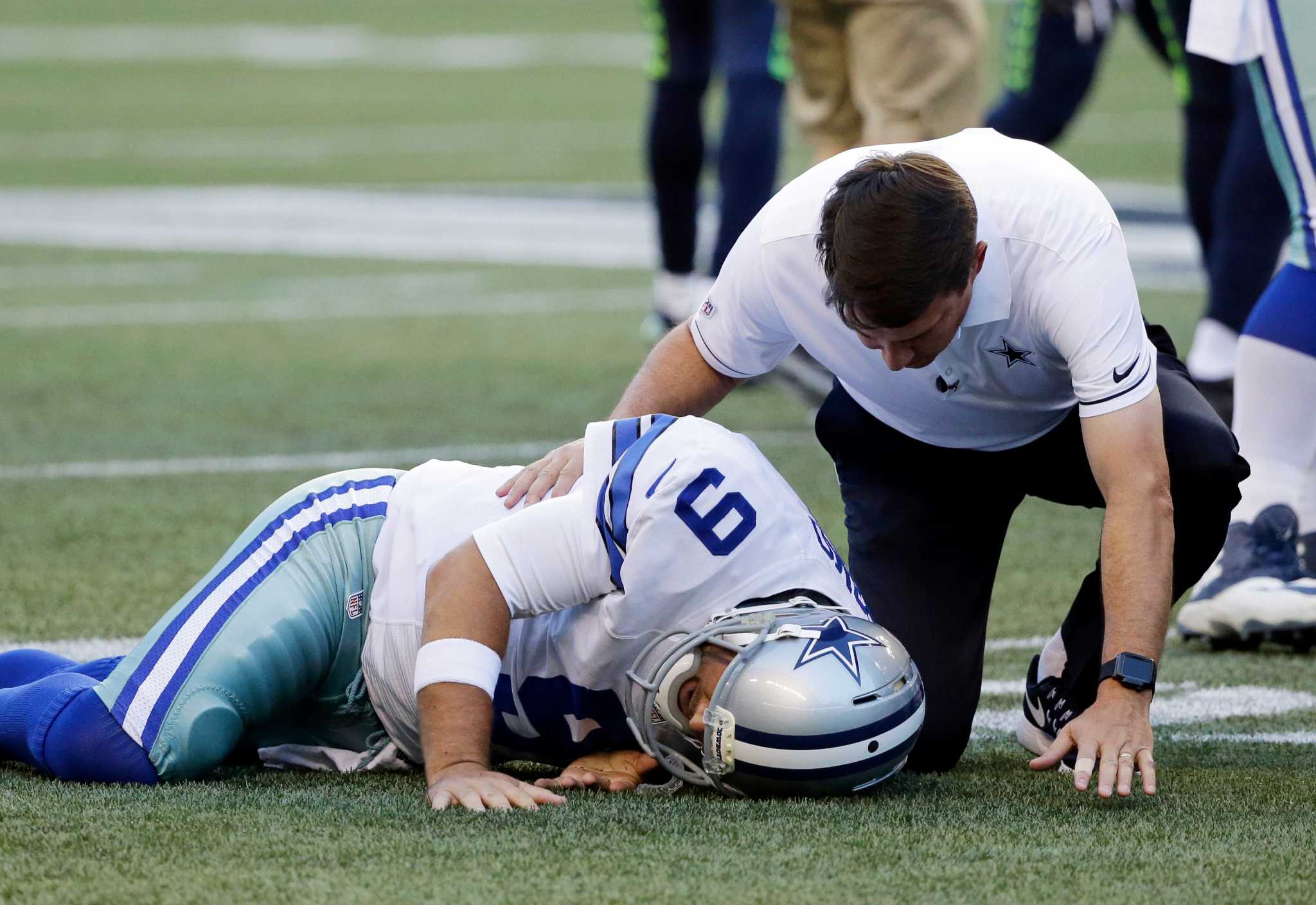 Cowboys Tony Romo out for season with broken collarbone