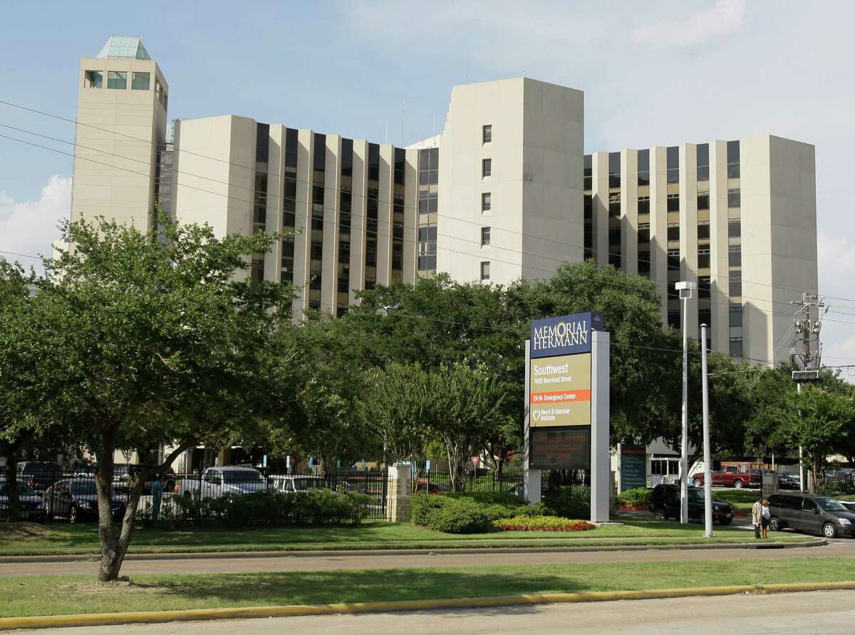 Salama Guervara, a former volunteer at Memorial Hermann Southwest, returned to the facility on Monday night in black scrubs and reportedly impersonated a nurse in the intensive care unit, according to KPRC-TV.
