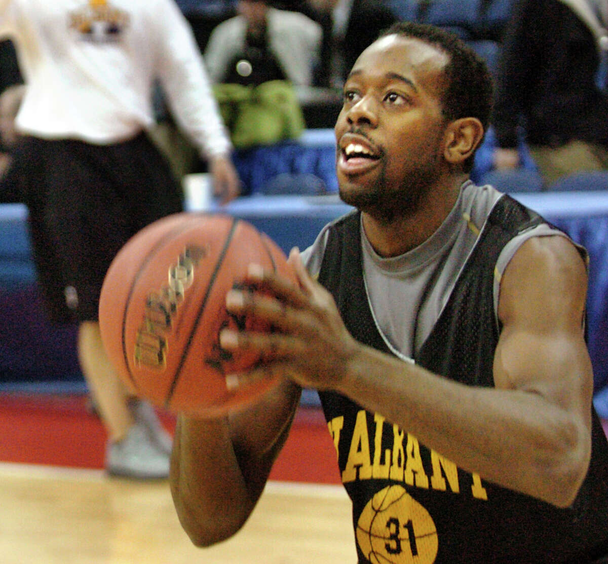 Times Union staff photo by Cindy Schultz -- UAlbany basketball player Jamar Wilson warms up during an open practice on Wednesday, March 14, 2007, at Nationwide Arena in Columbus, Ohio. UAlbany is in Columbus for the NCAA Tournament. (WITH SINGLAIS STORY)