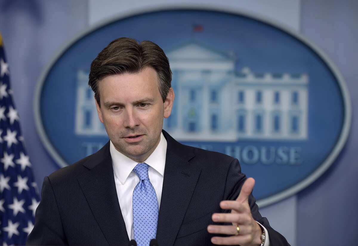 White House press secretary Josh Earnest speaks during the daily briefing at the White House in Washington, Tuesday, Aug. 30, 2016. Earnest answered questions about international taxes relating to Ireland and Apple, the United States economy, cybersecurity and other topics. (AP Photo/Susan Walsh)