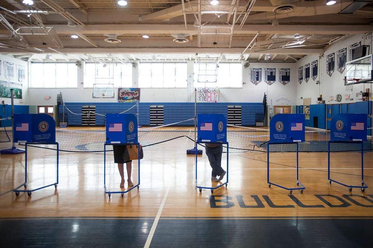 Voters at a polling site in Hewlett, N.Y., in April. 