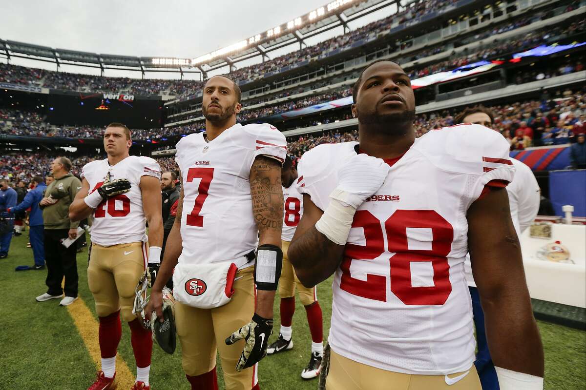 NFL star wears jersey paying tribute to Kaepernick before game