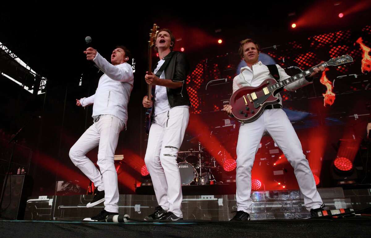 Duran Duran brings ’80s back with a vengeance at 2day Tobin stand