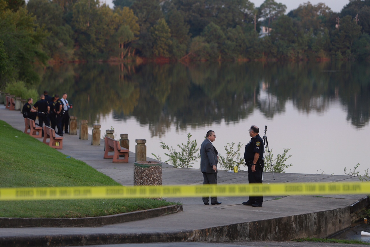 Mystery After Body Found In Lake Near Southeast Houston Apartment