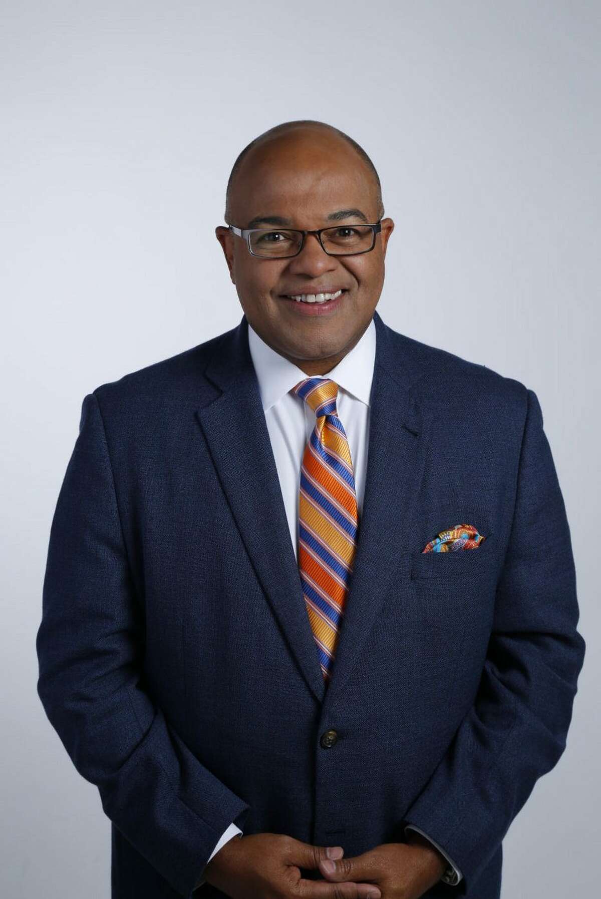 Sports media: New roles for Mike Tirico at NBC Sports