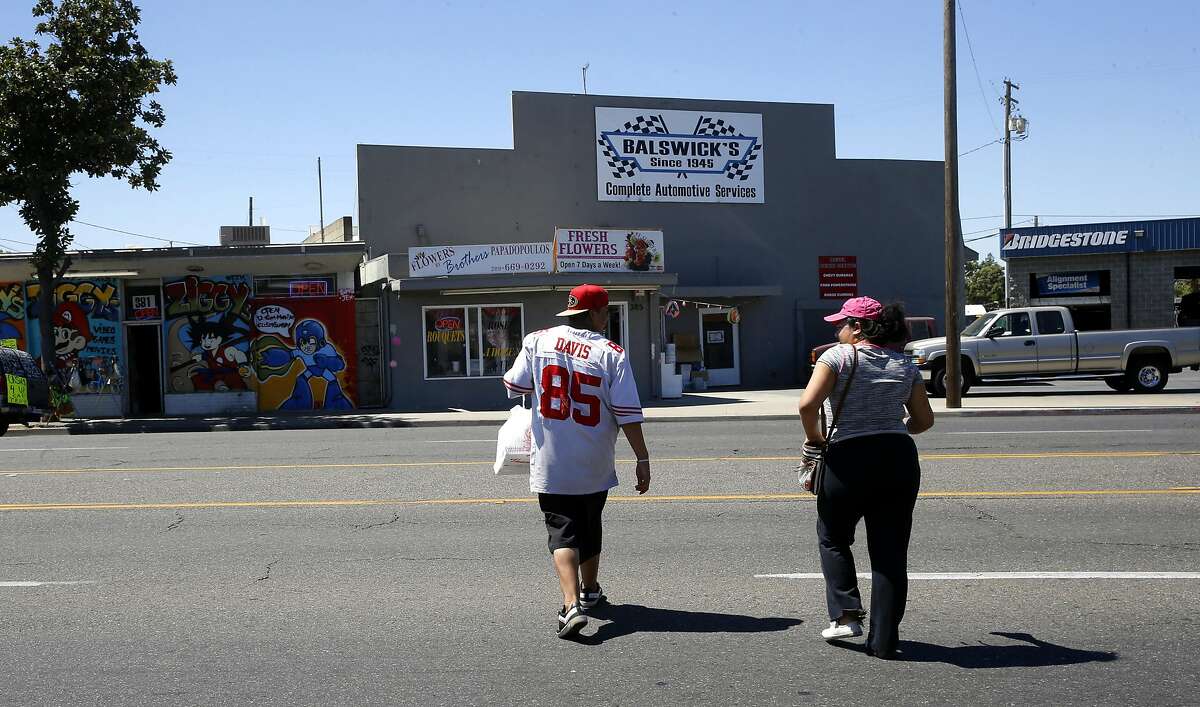 Turlock Goes Nuts Over Hometown Hero Colin Kaepernick