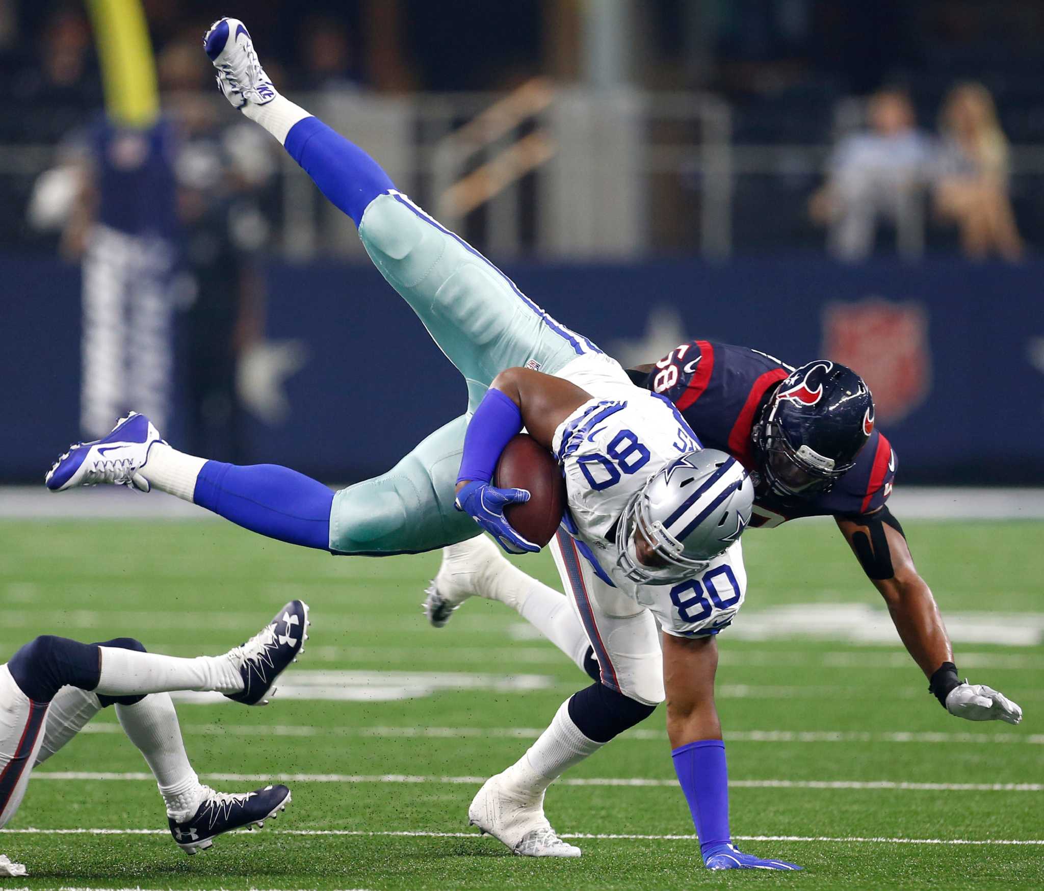 Dallas Cowboys tight end Gavin Escobar (89) catches a pass in the end zone  for a touchdown.in an NFL football game between the New York Giants and Dallas  Cowboys on Sunday, October