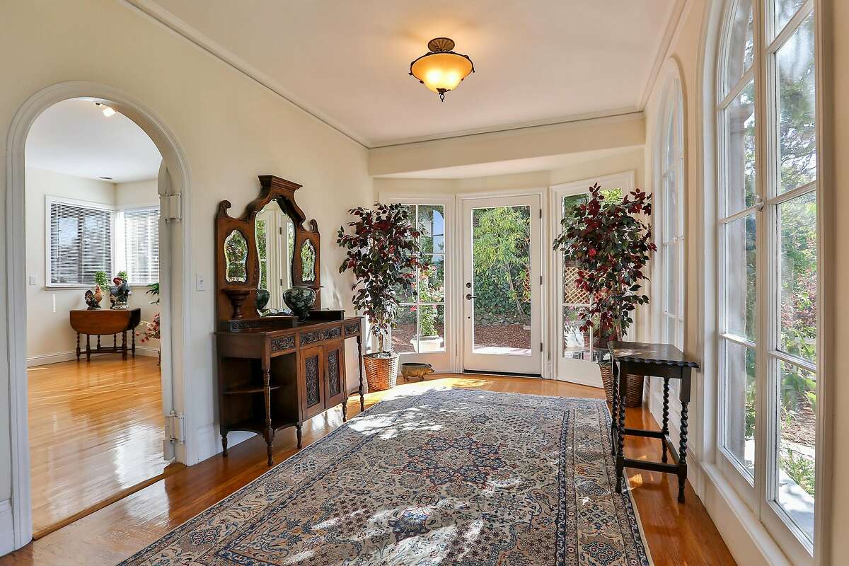 Prestige and power radiate from Oakland’s iconic ‘Kaiser House’