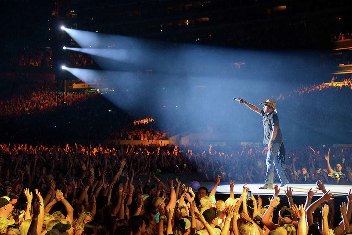 Jason Aldean, Thomas Rhett and A Thousand Horses play Xfinity Theatre