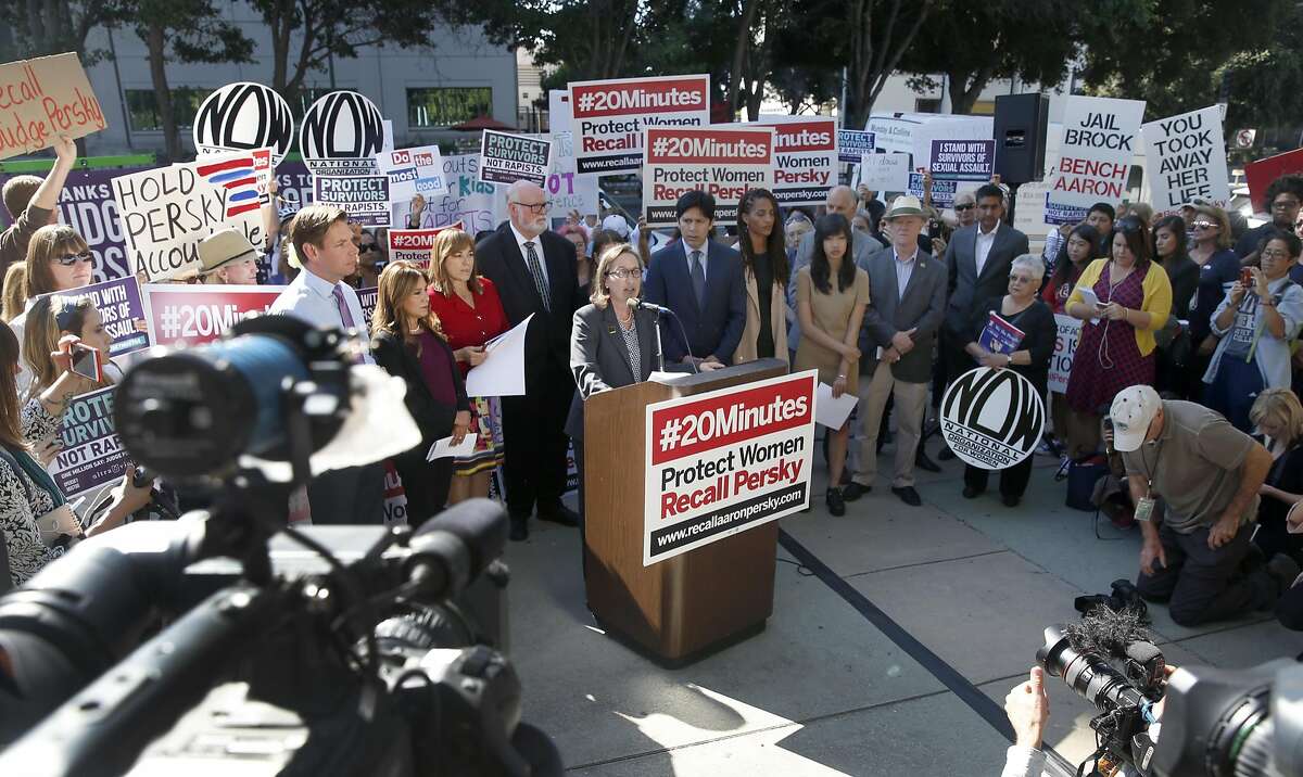 Brock Turner S Mom Blocks Cameras As Her Son Signs Sex Registry