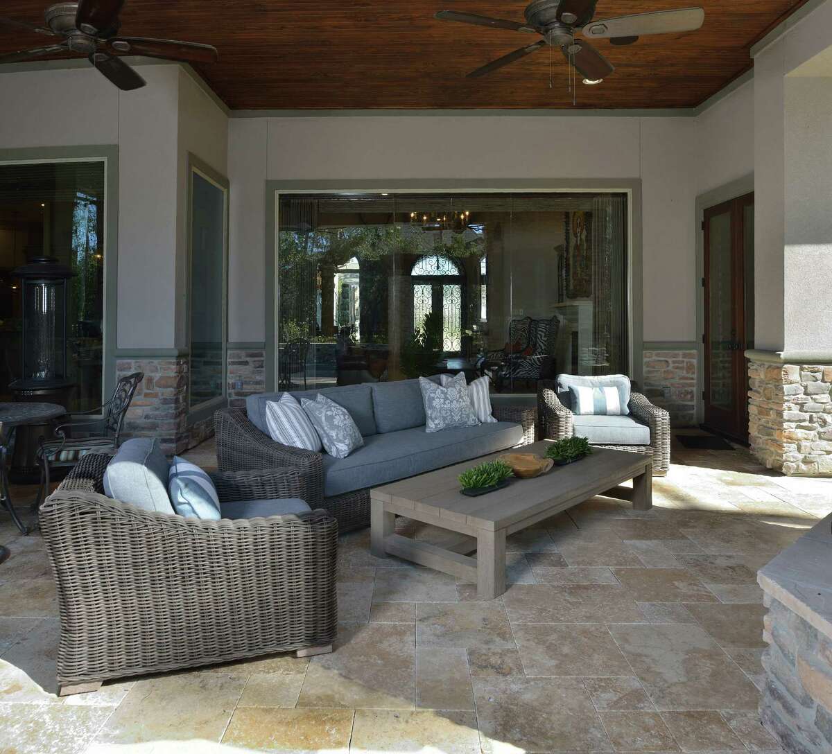 Art takes center stage in spacious Kingwood home