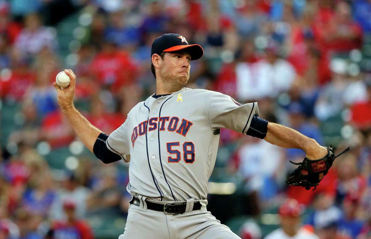 Houston Astros starting pitcher Doug Fister (58) works against the Texas Rangers in the first inning of a baseball game, Friday, Sept. 2, 2016, in Arlington, Texas. (AP Photo/Tony Gutierrez)
