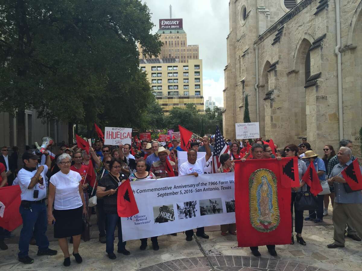 At around 11 a.m., hundreds of people gathered in front of the San Fernando Cathedral to march to Milam Park. The march commemorated the 50 years that have passed since the 1966 Starr County strike and march, which started in Rio Grande City and ended in Austin on Labor Day.