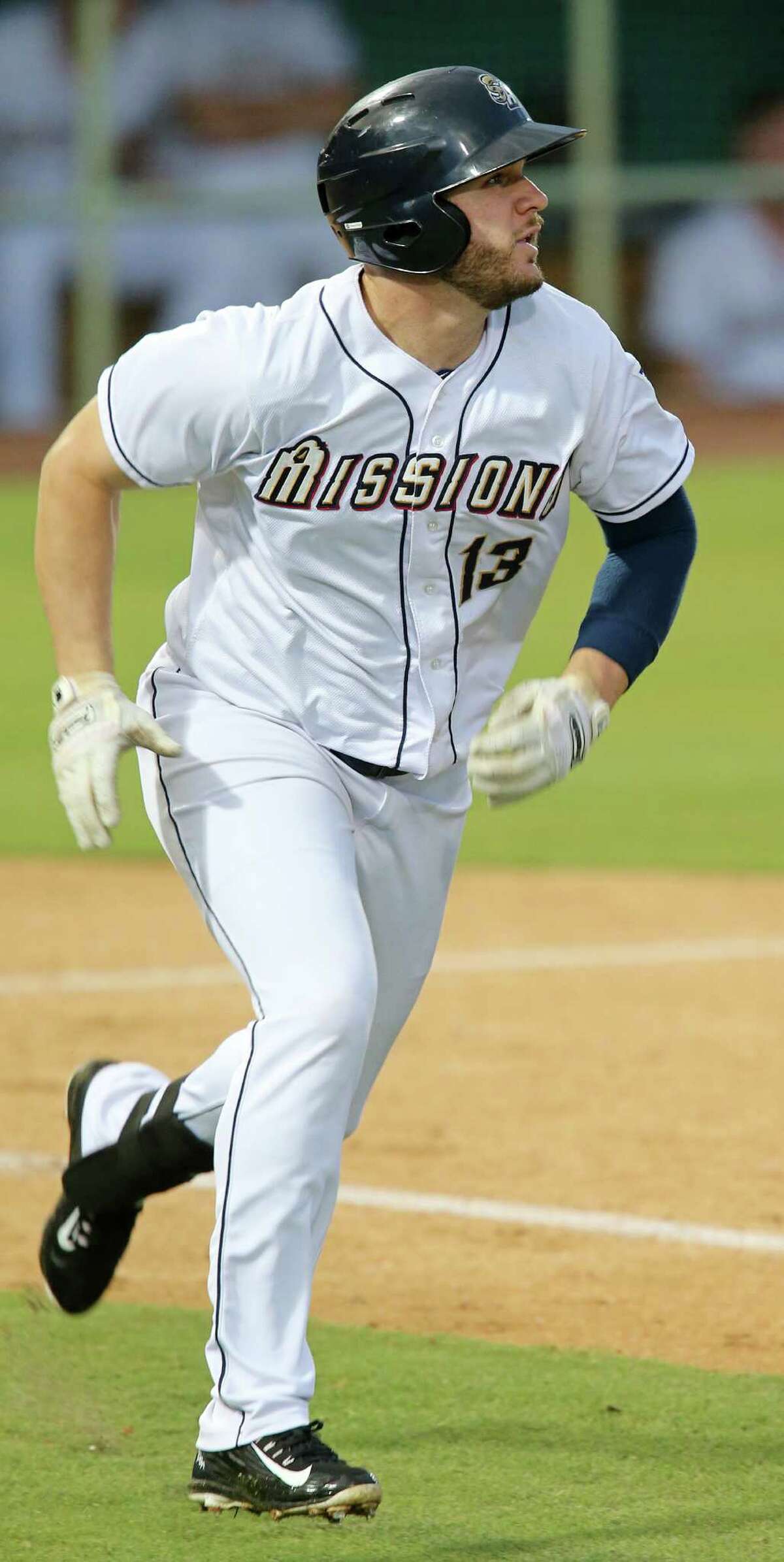 Catch a fly ball at a Corpus Christi Hooks game - muzejvojvodine