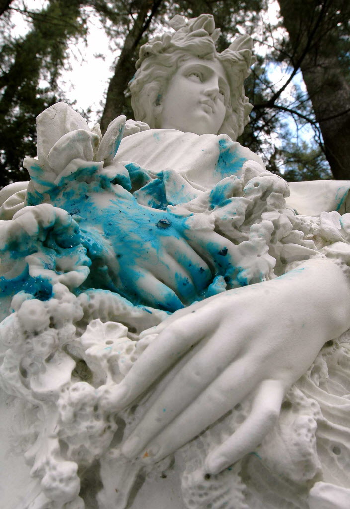 Vandals damage statues at Yaddo Gardens