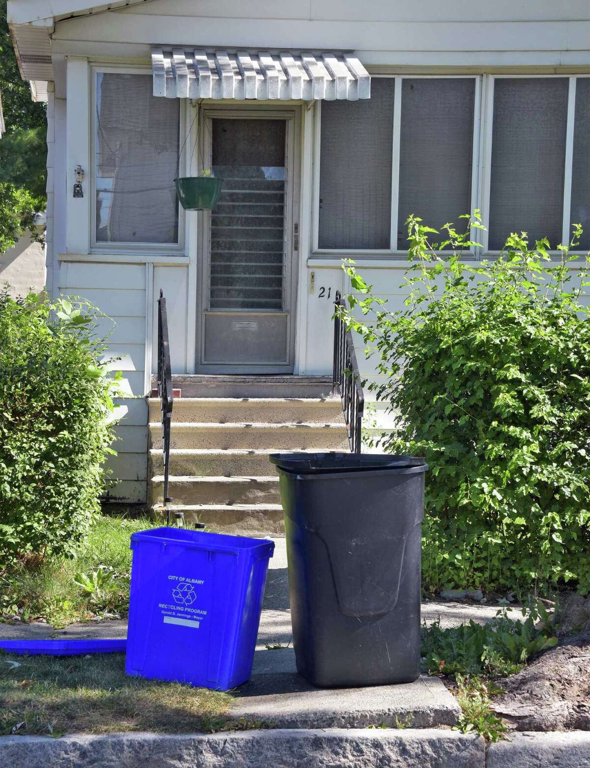 Expand Albany trash fee to singlefamily homes, lawmaker says