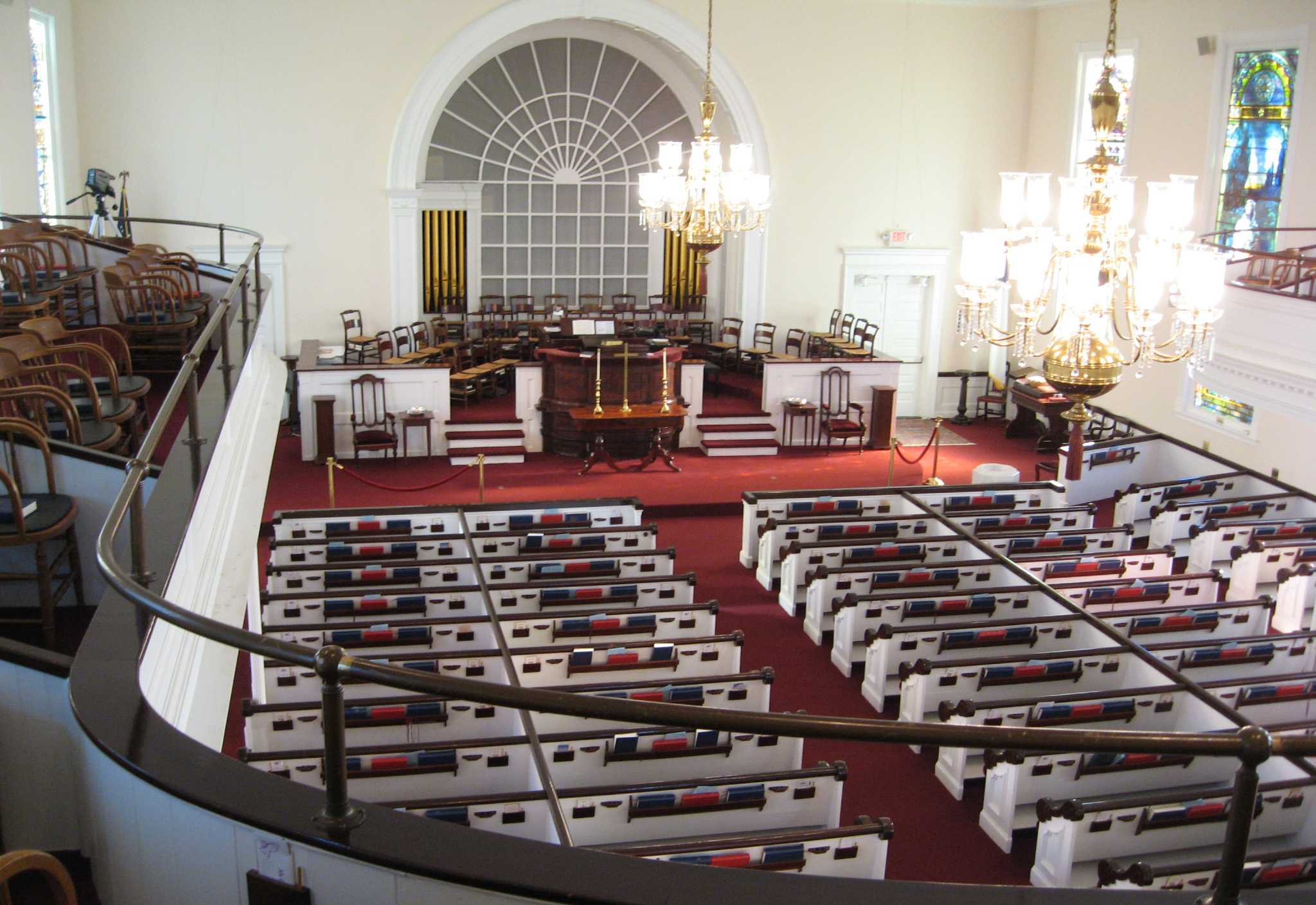 First Congregational Church marks 300th anniversary