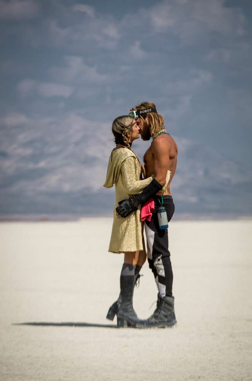 Burning Man 2016, a professional photographer's striking images