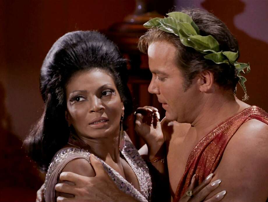 Unintentionally funny 'Star Trek' scenes 50 years later - SFGate