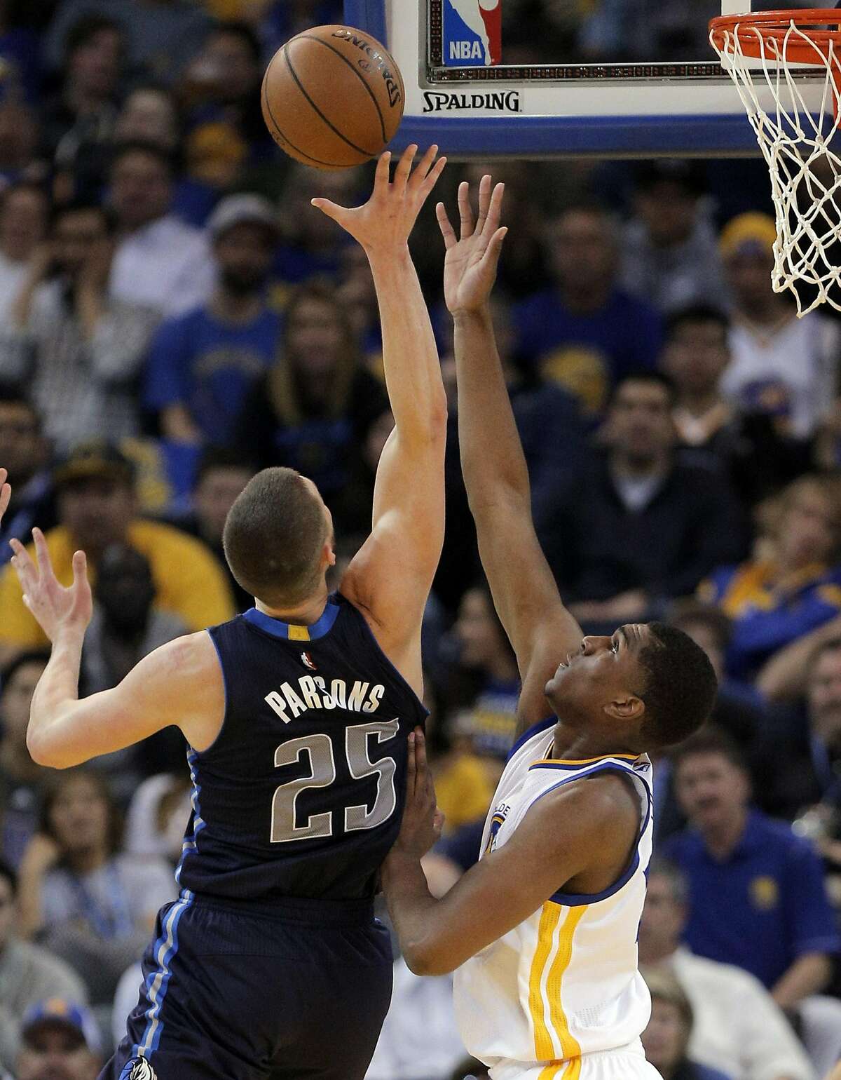 Warriors Leaning Toward Exercising Option On Kevon Looney