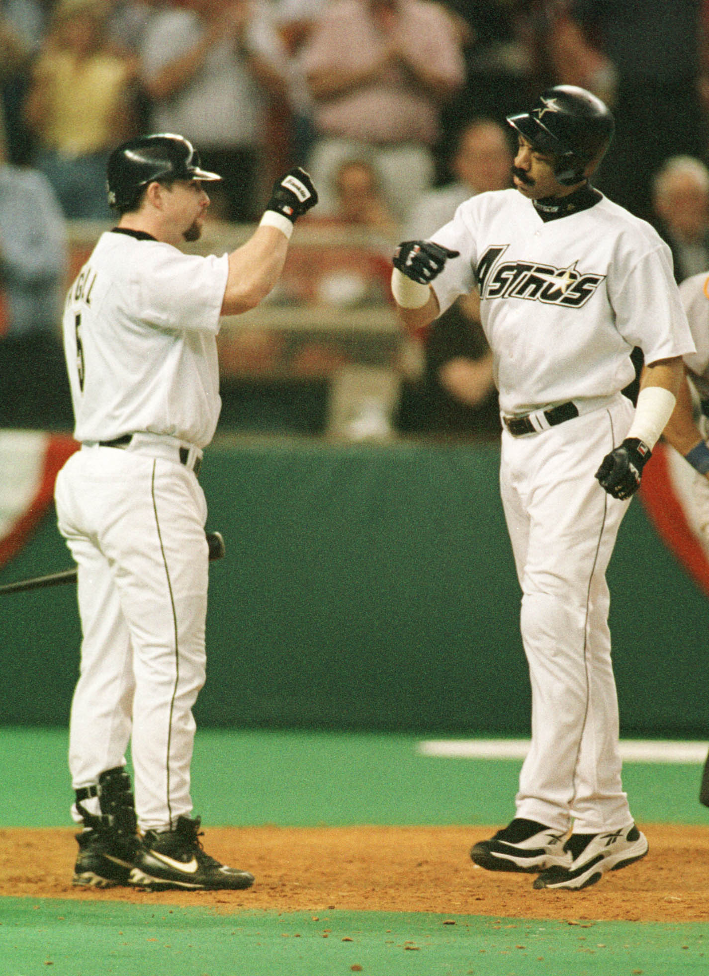 Astros time capsule: The roaring 1990s…Bagwell, Biggio and three