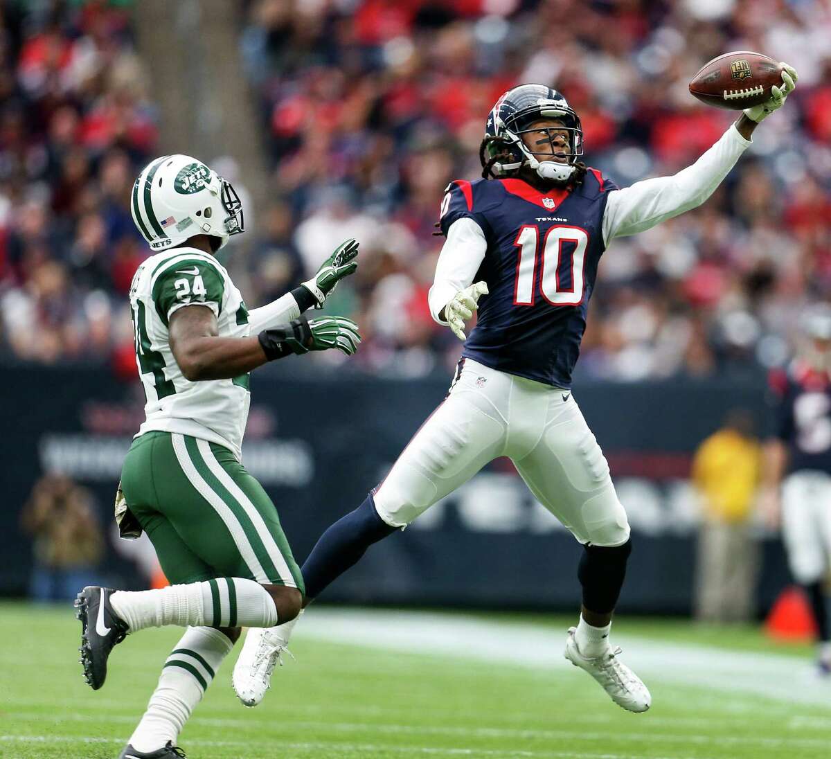 Texans WR Hopkins among first to get Yeezy low-top cleats