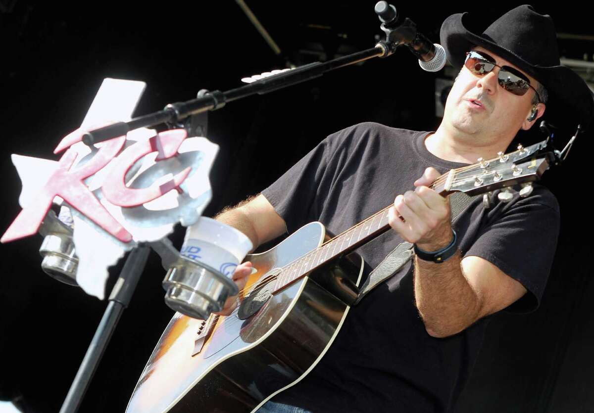 Fiesta Oyster Bake announces 2018 entertainment lineup