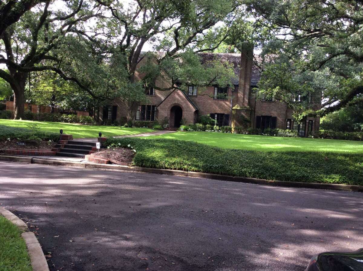 City to Broadacres Photography must be allowed