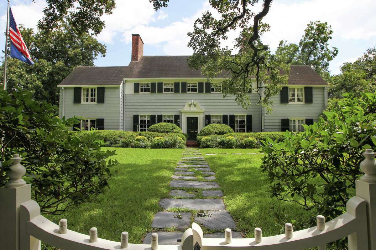 City to Broadacres Photography must be allowed