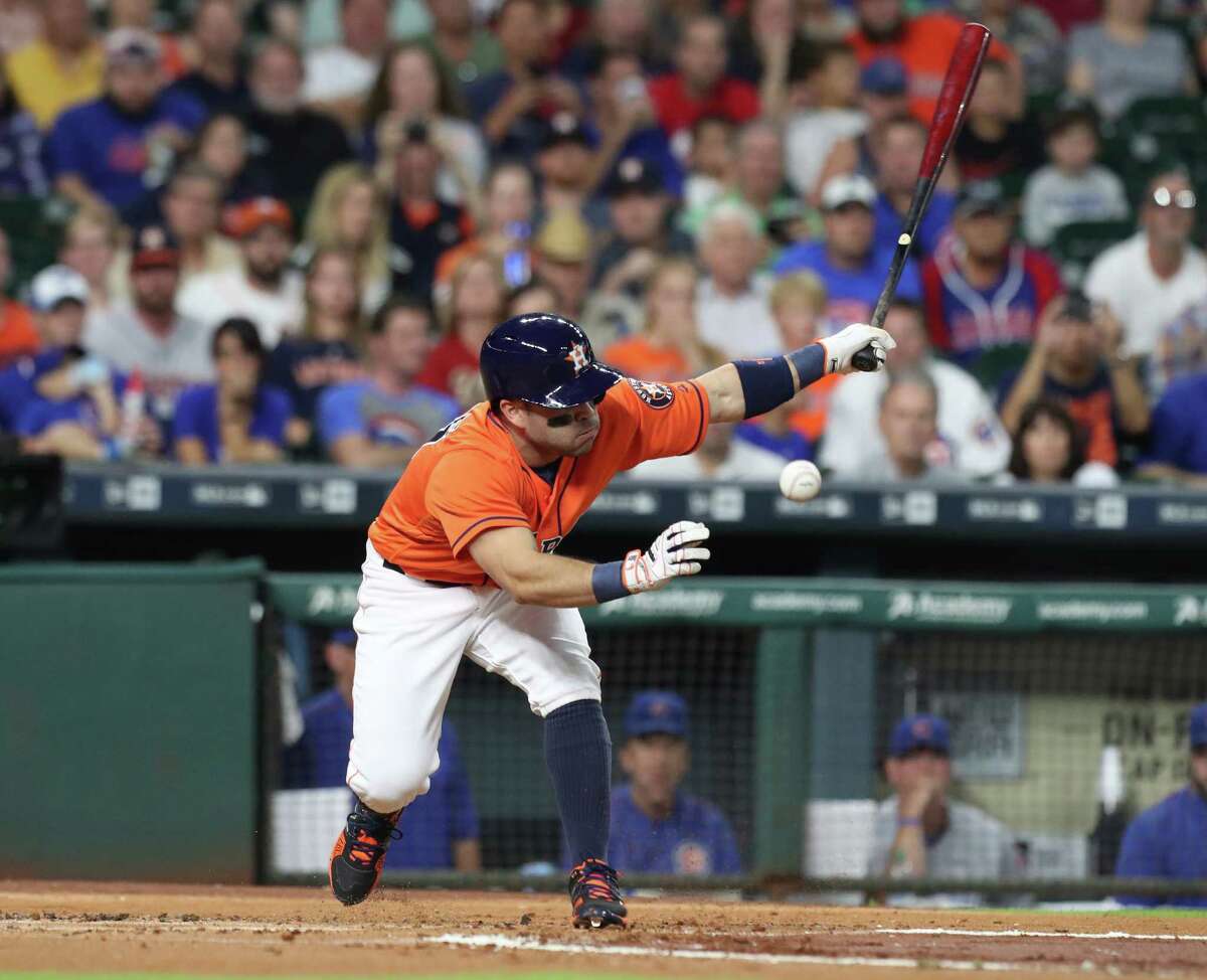 Houston Astros second baseman Jose Altuve (27) during the first inning of an MLB game at Minute Maid Park, Friday, Sept. 9, 2016 in Houston. ( Steve Gonzales / Houston Chronicle )