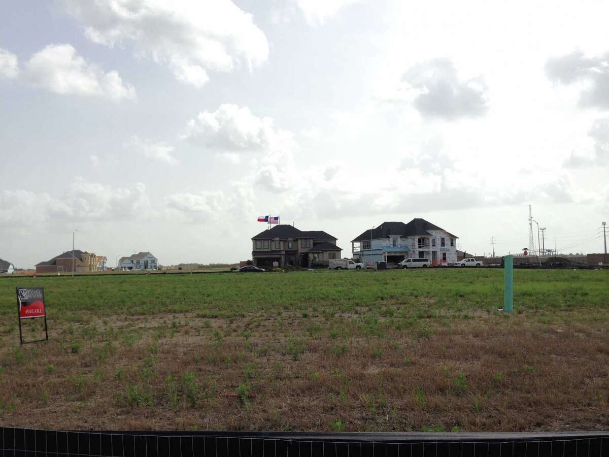 Neighborhoods New houses springing up in Clear Lake City