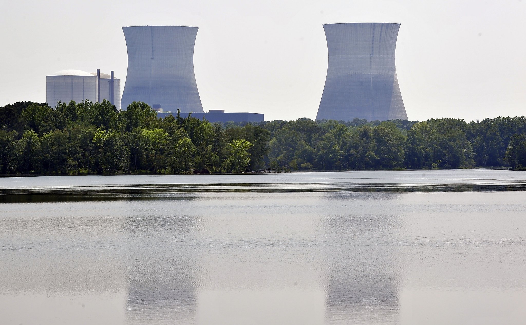 Utility puts Alabama nuclear plant up for sale