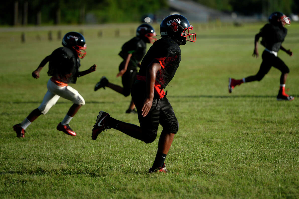 Beaumont youth football team at center of national anthem debate