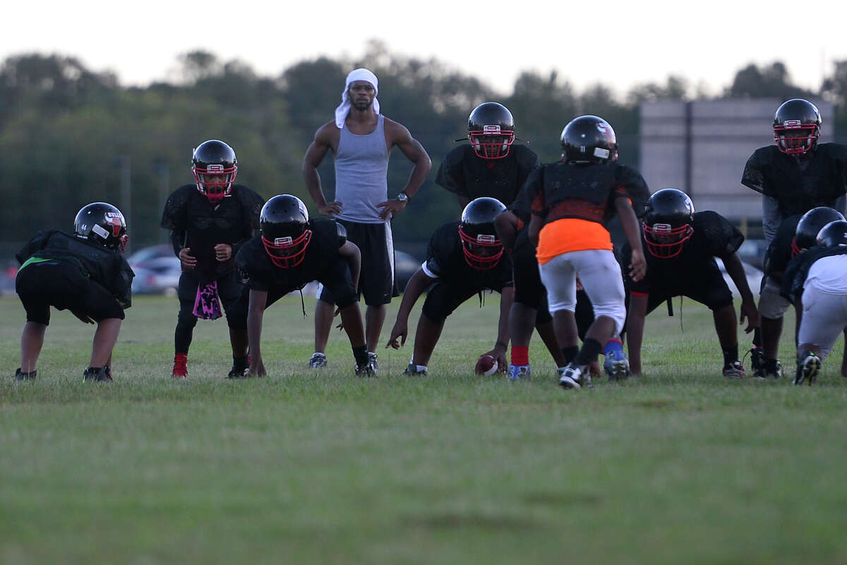 Beaumont youth football team at center of national anthem debate