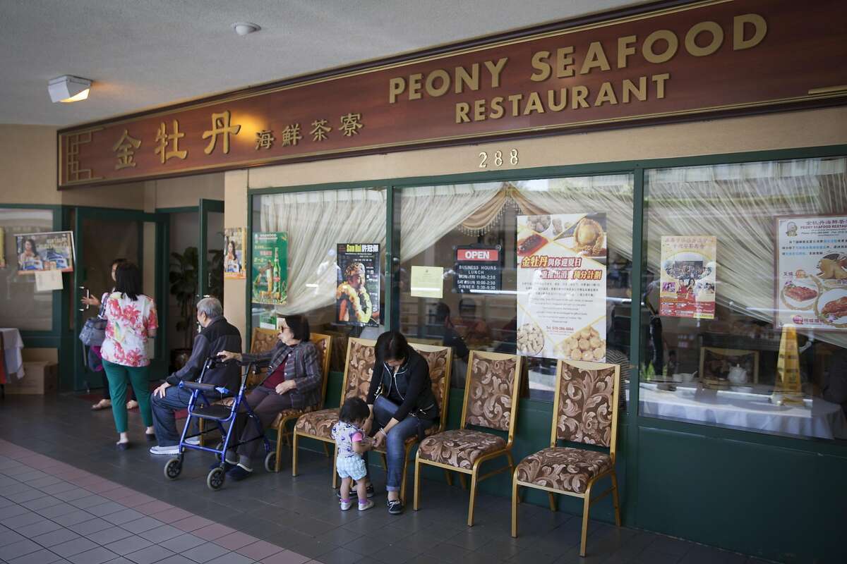 Peony Seafood Restaurant in Oakland, California, USA 10 Sep 2016. (Peter DaSilva/Special to The Chronicle)