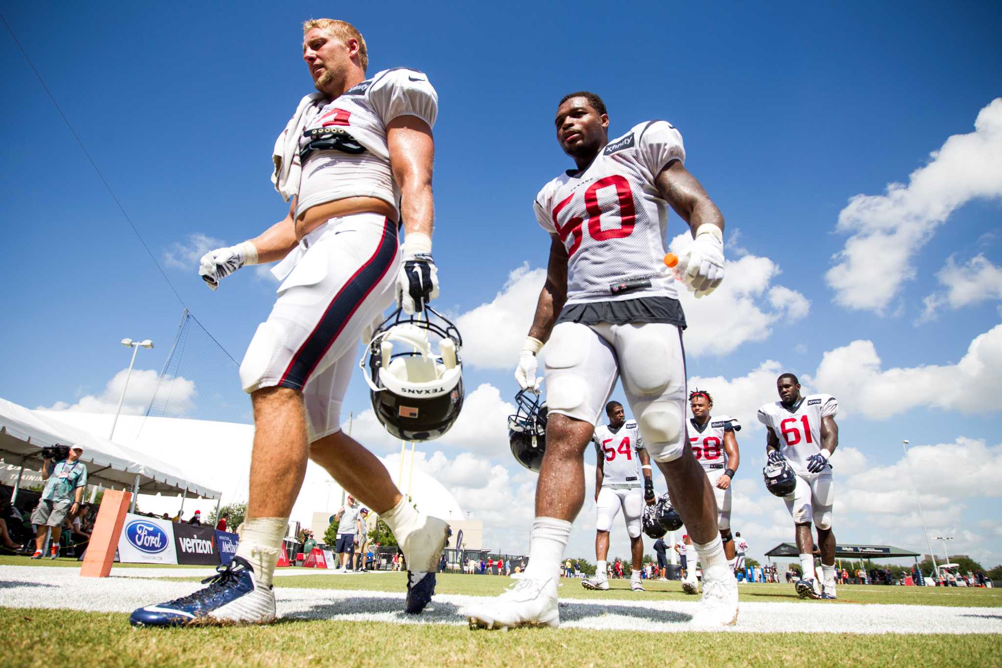 August 19, 2017: Houston Texans head coach Bill O'Brien walks the