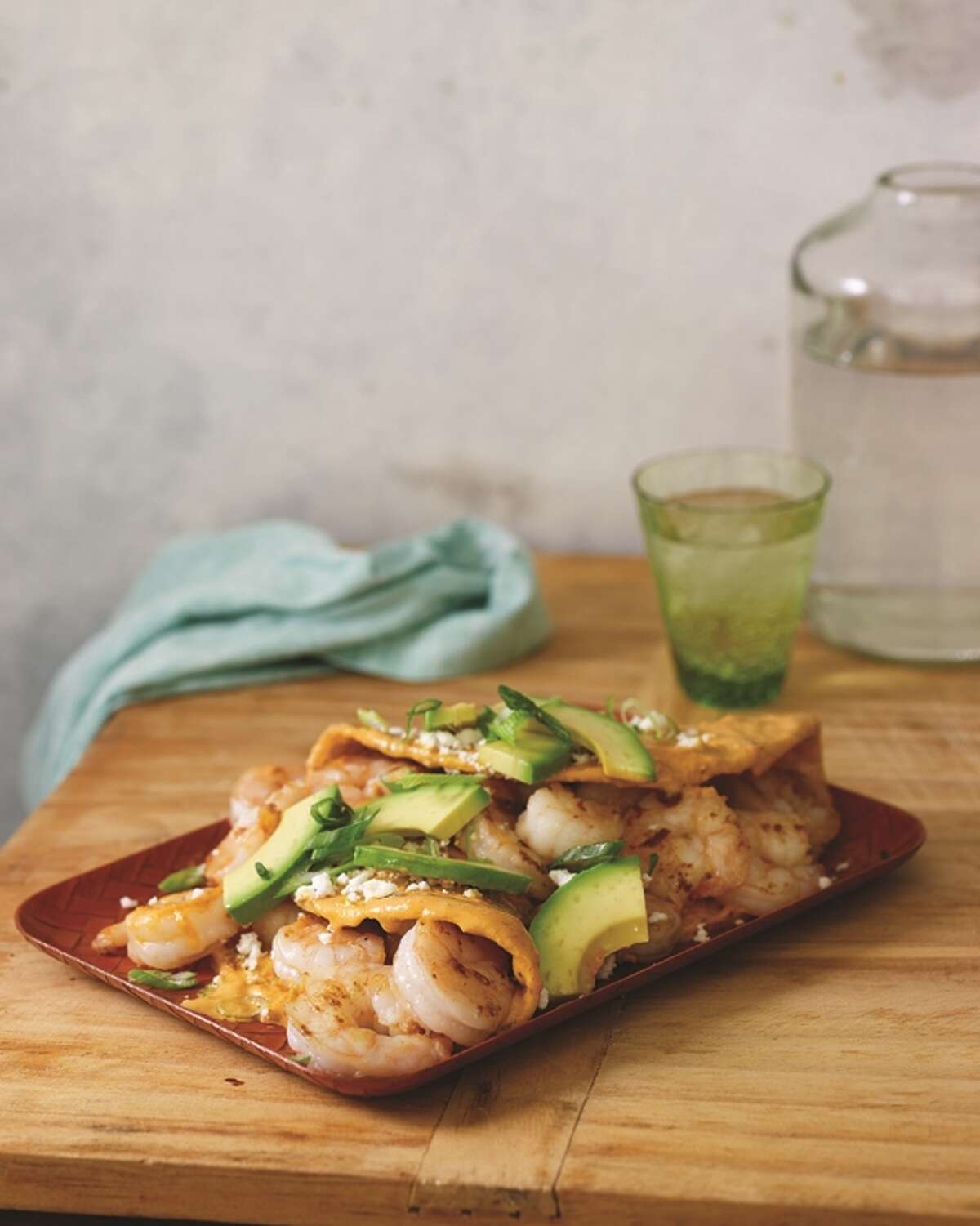 Recipe Shrimp Enchiladas in a Rich Tomato Sauce (Entomatadas con