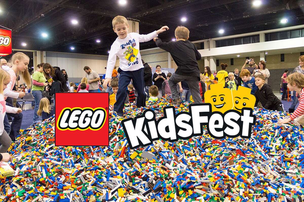 Enter to win a Family 4Pack to LEGO® KidsFest