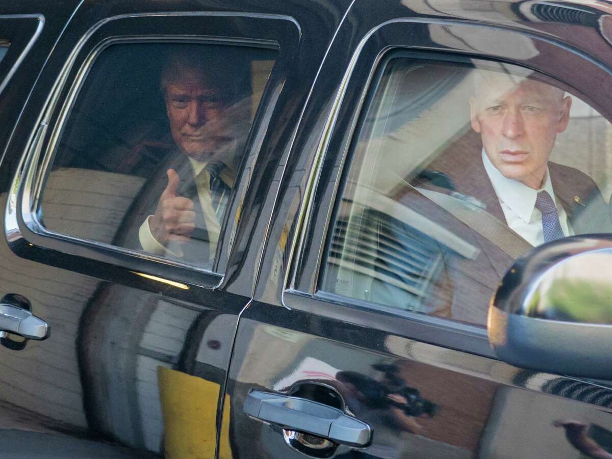 Republican presidential candidate Donald Trump gestures as he leaves an appearance on a television talk show, Wednesday, Sept. 14, 2016, in New York. (AP Photo/Craig Ruttle)