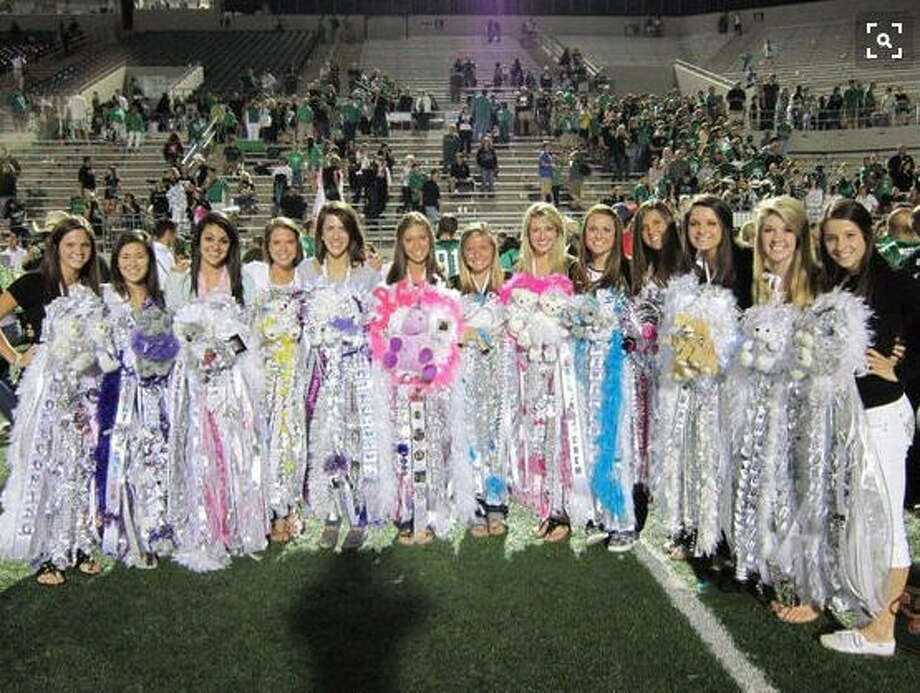 15 Homecoming Mums That Got Out Of Hand Houston Chronicle   920x920 